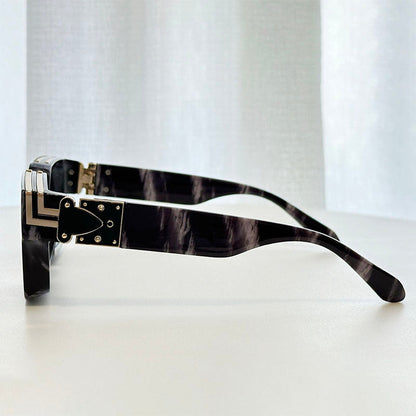 Vintage-Inspired Square Frame Sunglasses